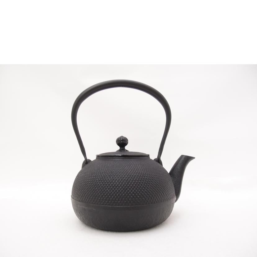 南部鉄器　盛栄堂　新品未使用 新品未使用！及源鋳造 南部鉄瓶 南部鉄器 南部盛栄堂 - メルカリ