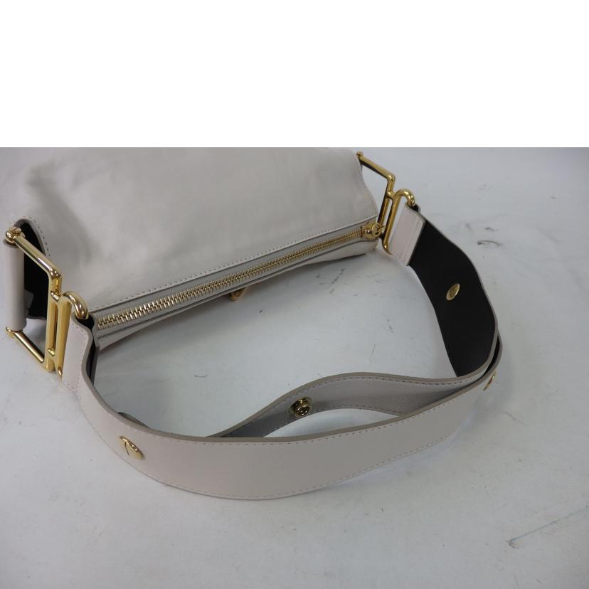 Ｃｈｌｏe クロエ/ヴァネッサ／ショルダーバッグ／白×黒/3S0230//011********/ABランク/84